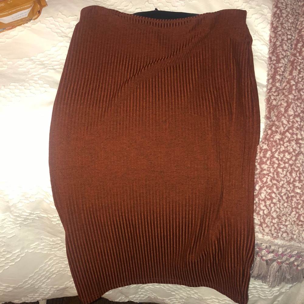 Vera and Lucy Ribbed midi skirt color:RUST